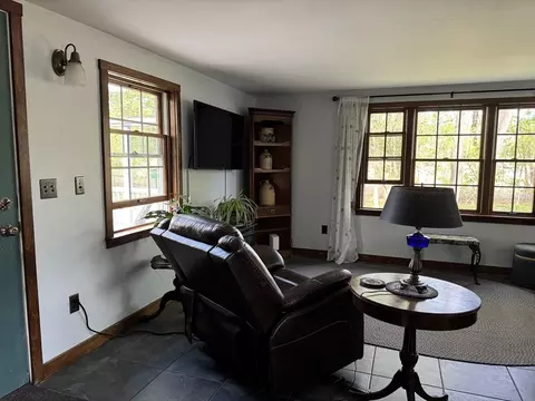 Living - 47 Claverack Rd, Whately, MA 01093 photo 3 of 5