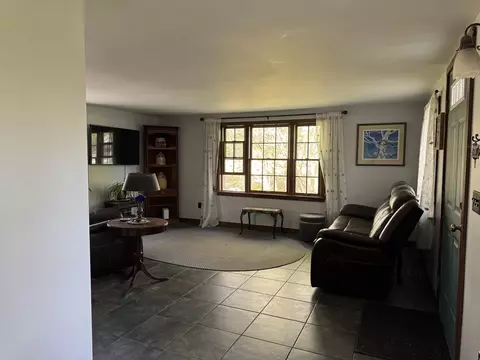 Living - 47 Claverack Rd, Whately, MA 01093 photo 4 of 5