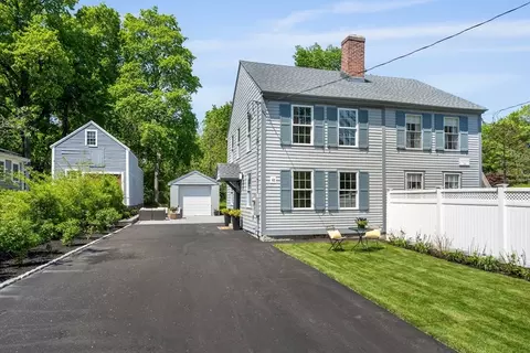 48 Springs Rd, Bedford, MA 01730