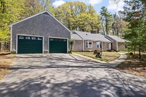 38 N Main St, Freetown, MA 02702