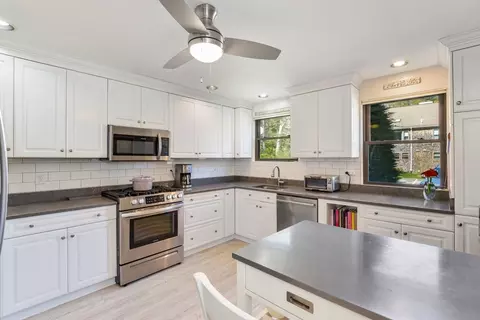 4 Riverview Ave #G, Mashpee, MA 02649 photo 4