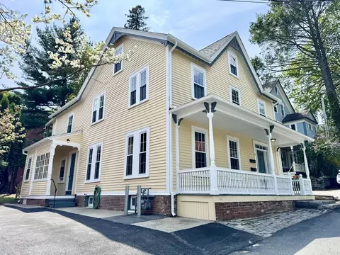 3 Oxford Pl, Worcester, MA 01609