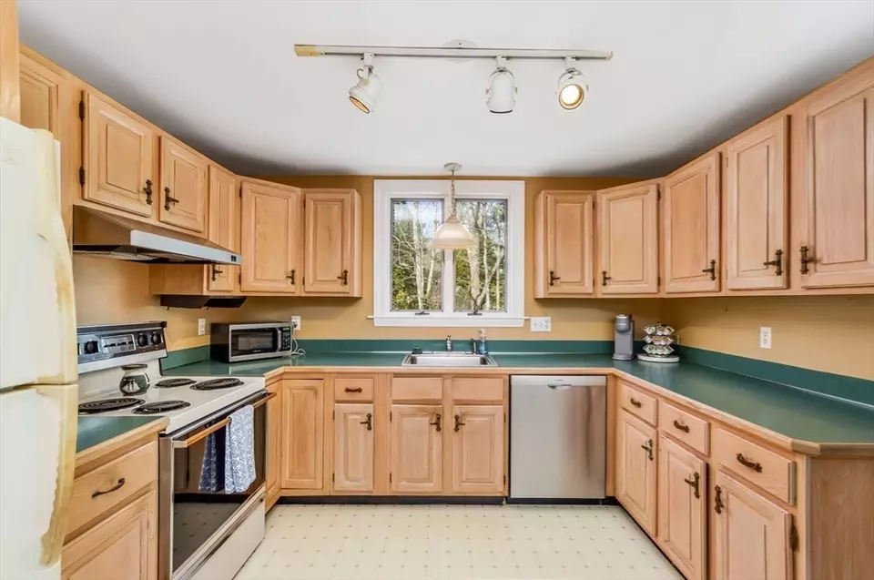 Kitchen - 70 Ambleside Dr, Falmouth, MA 02540 photo 1 of 5