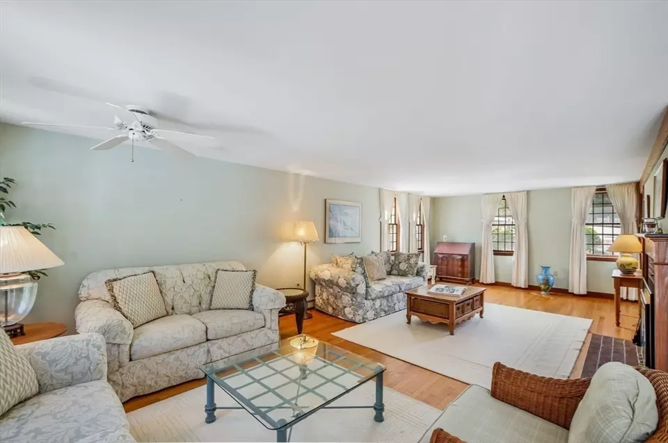 Living - 70 Ambleside Dr, Falmouth, MA 02540 photo 2 of 8