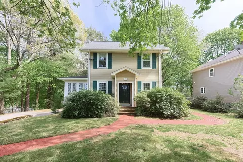 90 Allen St, Walpole, MA 02081