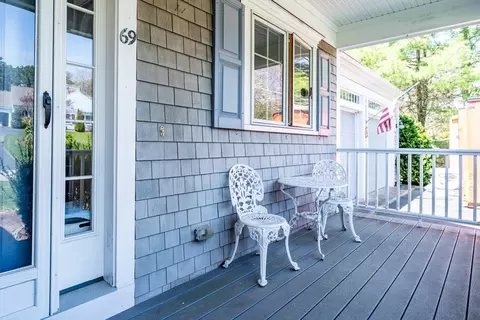 69 Regatta Dr, Mashpee, MA 02649 photo 3