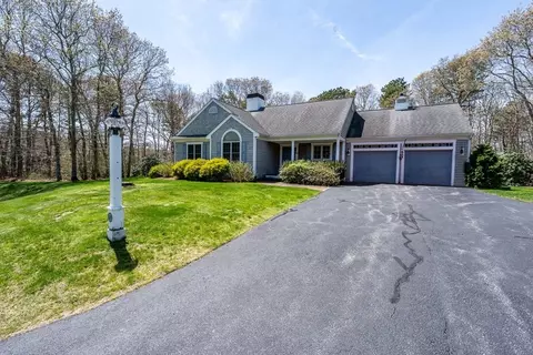 69 Regatta Dr, Mashpee, MA 02649