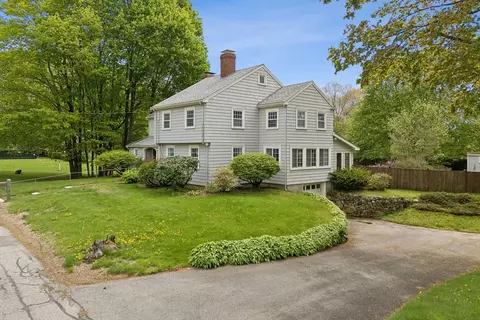 42 Wethersfield St, Rowley, MA 01969