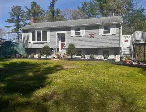 626 Staples St, Taunton, MA 02718