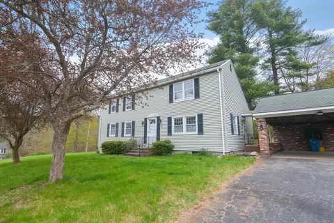 3 Gedeon Ave, Sturbridge, MA 01566