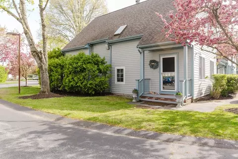 401 Nasketucket Way #401, Fairhaven, MA 02719