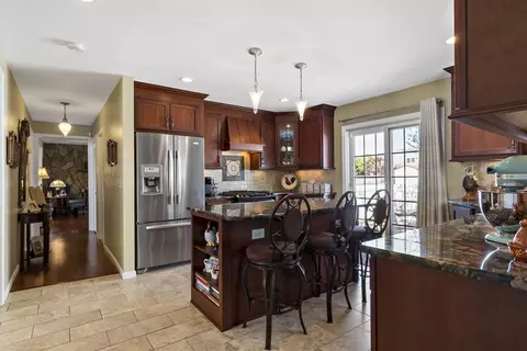 34 Howland St, Fall River, MA 02724 photo 10