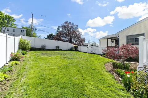 34 Howland St, Fall River, MA 02724 photo 6