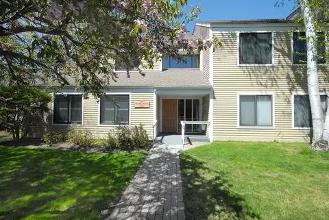27 Concord Greene #1, Concord, MA 01742