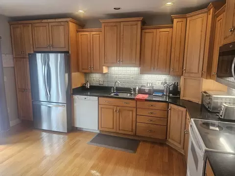 26 Montrose St, Everett, MA 02149 photo 6