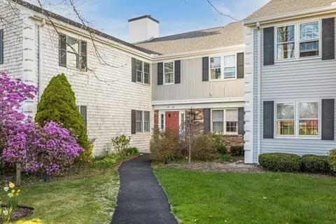 33 Highview Dr #33, Sandwich, MA 02563