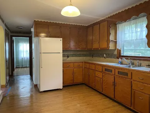 701 Parker St, Springfield, MA 01129 photo 4