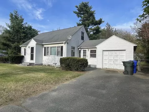 701 Parker St, Springfield, MA 01129 photo 2