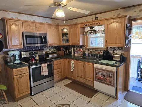 4 Chester Ave, Ware, MA 01082 photo 17