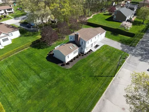 227 N Ogden St, Fall River, MA 02723 photo 3