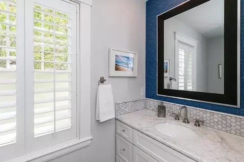 28 Bertram St, Beverly, MA 01915 photo 16