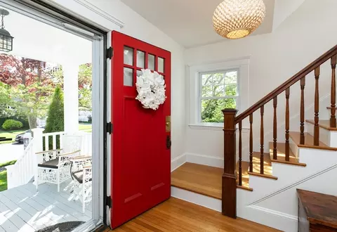 28 Bertram St, Beverly, MA 01915 photo 3