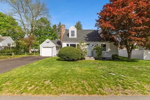 323 Green St, Weymouth, MA 02191