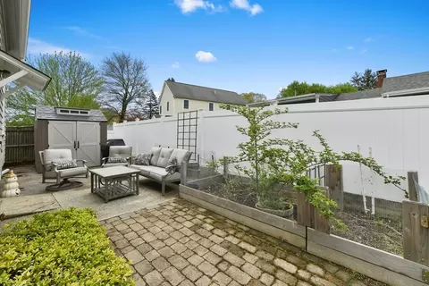 Exterior - 136 W Jersey St, Dedham, MA 02026 photo 4 of 7