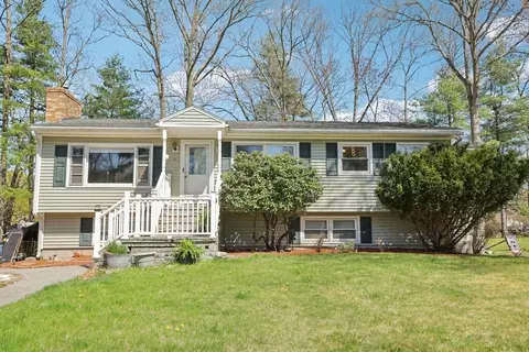 8 Brian Ave, Salem, NH 03079