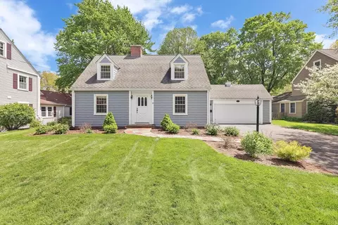 15 Falmouth Rd, Longmeadow, MA 01106
