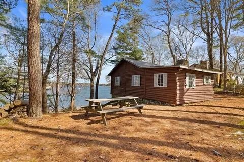 23 Pine Ridge Rd, Bourne, MA 02532