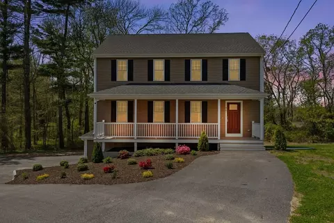 427 Plymouth St, Middleboro, MA 02346