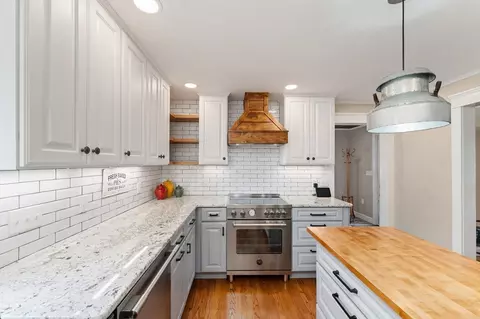Kitchen - 60 Saint Andre Dr, Uxbridge, MA 01569 photo 3 of 3