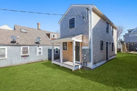318 Commercial St #2, Provincetown, MA 02657