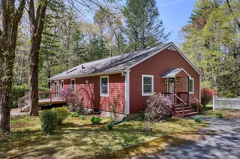 137 Old Sunderland Rd, Montague, MA 01351