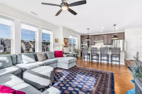401 Emery Ln #213, Sudbury, MA 01776