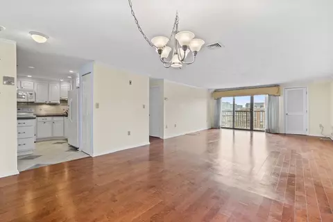 30 Revere Beach Pkwy #709, Medford, MA 02155