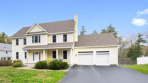 37 Oak Ledge Cir, Rowley, MA 01969