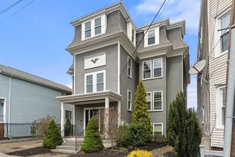 214-216 Eagle St #3, Boston, MA 02128