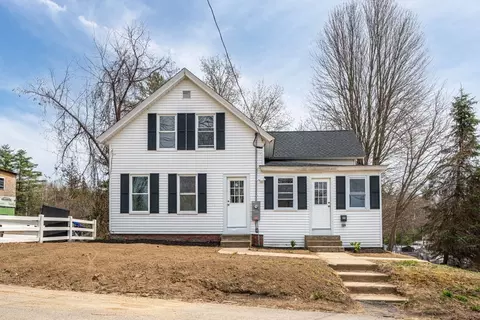 19 Bridge St, Baldwinville, MA 01436