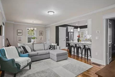 2 Griffin Pl #1, Salem, MA 01970