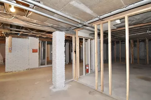 855 Liberty St, Springfield, MA 01104 photo 21