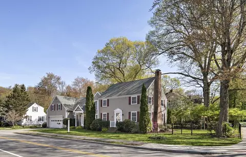 158 Oak St, Needham, MA 02492