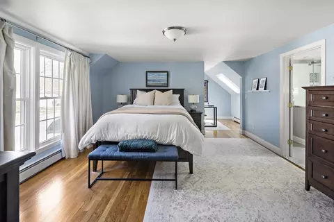 Bedroom - 158 Oak St, Needham, MA 02492 photo 2 of 8