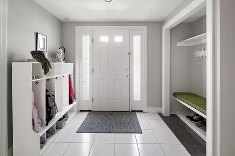 Entry Way - 158 Oak St, Needham, MA 02492 photo 1 of 3