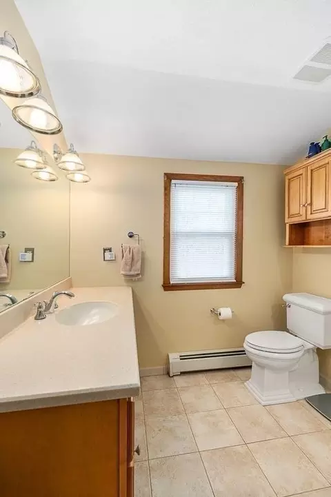 Bath - 2 Sylvester Ave, Beverly, MA 01915 photo 2 of 2
