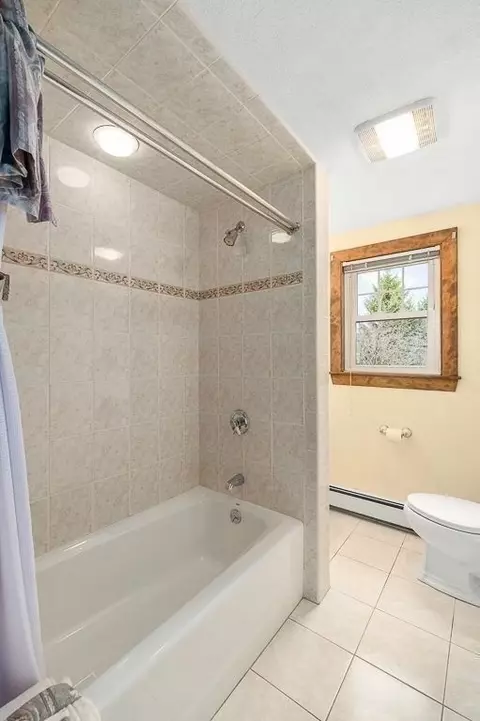 Bath - 2 Sylvester Ave, Beverly, MA 01915 photo 1 of 2