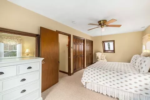 Bedroom - 2 Sylvester Ave, Beverly, MA 01915 photo 3 of 4