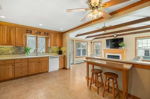 Kitchen - 2 Sylvester Ave, Beverly, MA 01915 photo 1 of 2