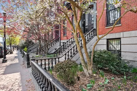 465 Massachusetts Ave #4, Boston, MA 02118